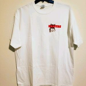 Hooters shirt
